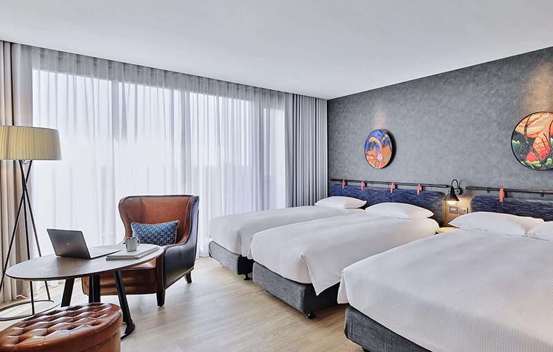 Deluxe Family Queen Room
